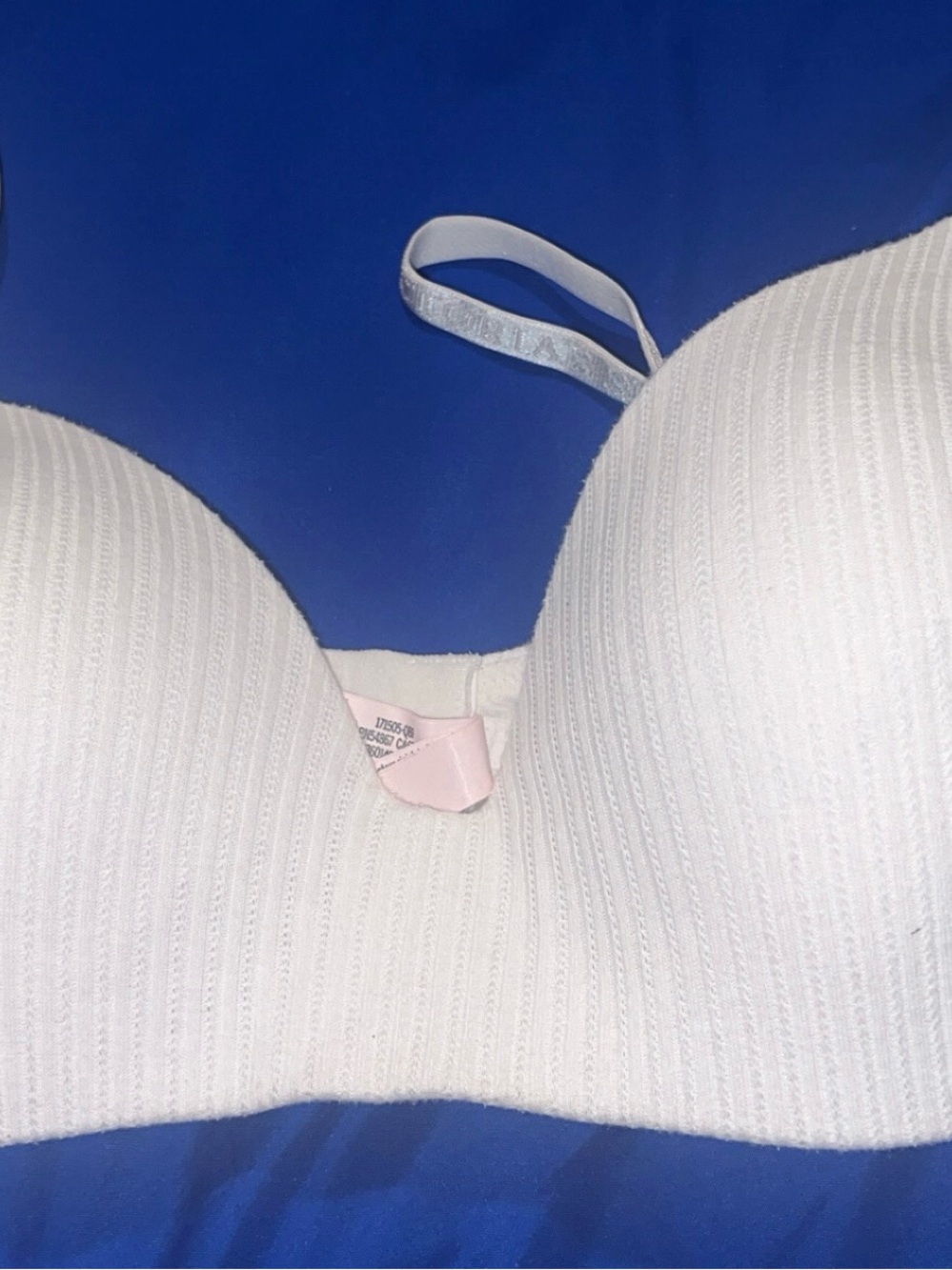 Victoria's Secret White wireless Seamless T-Shirt Bra